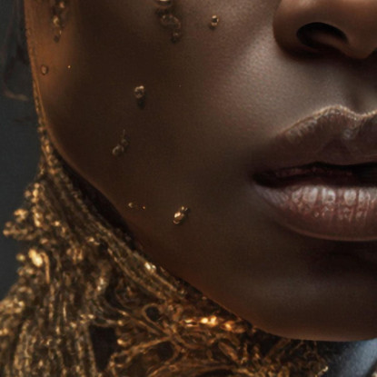 Quadro Donna Africana Con Dettagli Dorati Arte Contemporanea Ed Eleganza afr5 quadro stampato su tela