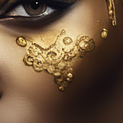 Quadro Donna Africana Con Dettagli Dorati Ritratto Elegante E Raffinato afr7 quadro stampato su tela