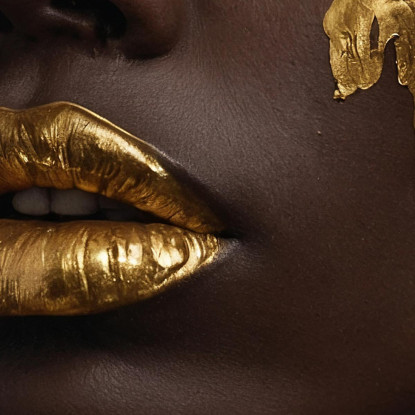 Quadro Etnico Donna Africana Eleganza In Oro Su Sfondo Scuro afr17 quadro stampato su tela