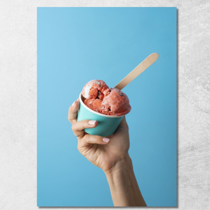 Quadro Moderno Coppetta Di Gelato Alla Fragola Tenuta In Mano Su Sfondo Azzurro foo39 quadro stampato su tela