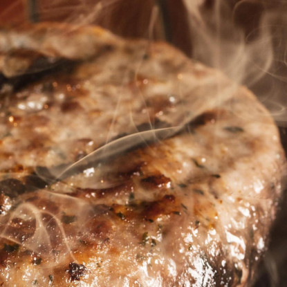 Quadro Moderno Hamburger Di Manzo Alla Griglia Con Fumo E Fiamme foo63 quadro stampato su tela