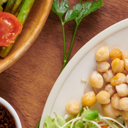 Quadro Moderno Piatto Vegetariano Con Verdure Fresche Legumi E Frutta Secca foo92 quadro stampato su tela