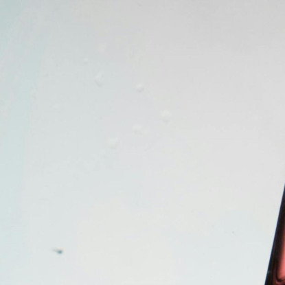 Quadro Moderno Vino Rosso Versato Nel Bicchiere foo124 quadro stampato su tela