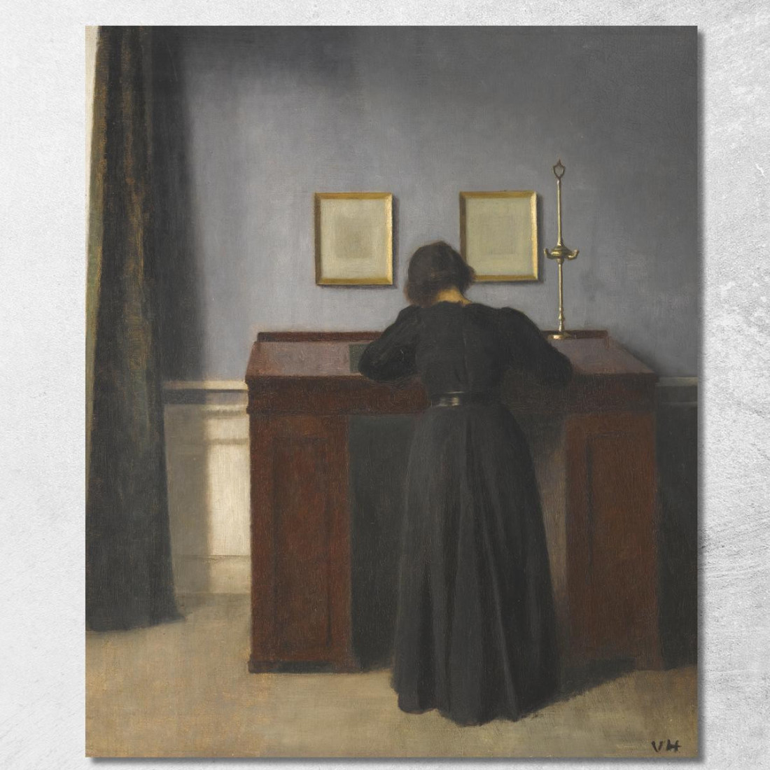 Ida In Piedi A Una Scrivania Vilhelm Hammershøi vhm19 quadro stampato su tela