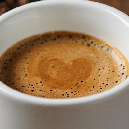 Pintura Moderna Taza De Café Expreso Con Granos De Café Sobre Mesa De Madera cuadro en lienzo